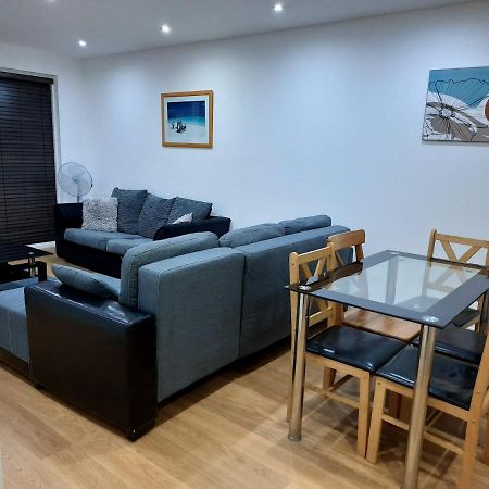 Max'Em Lexington Luxury Apartment Slough Eksteriør billede