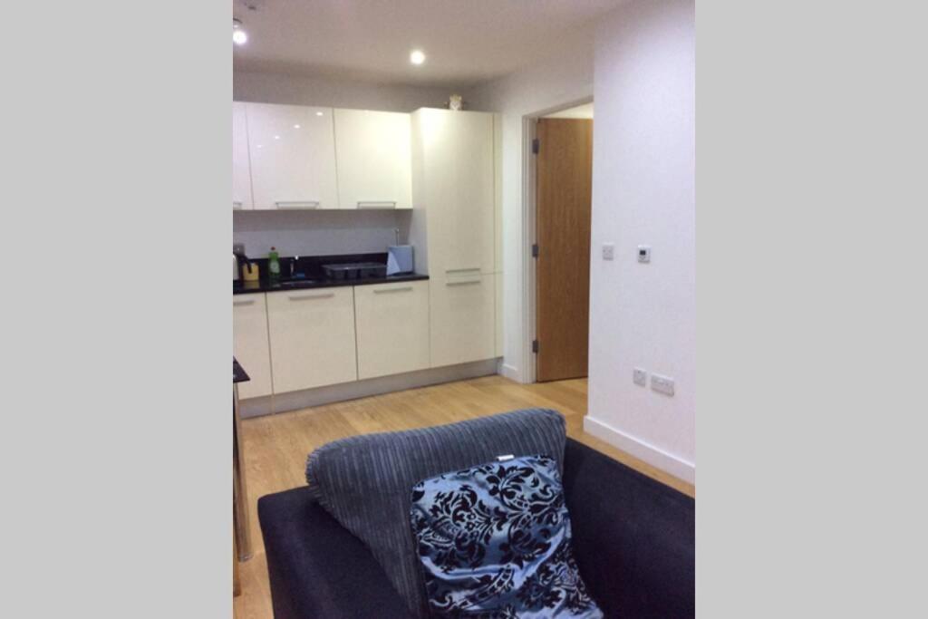 Max'Em Lexington Luxury Apartment Slough Eksteriør billede