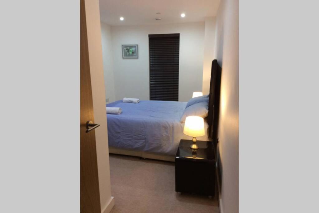 Max'Em Lexington Luxury Apartment Slough Eksteriør billede