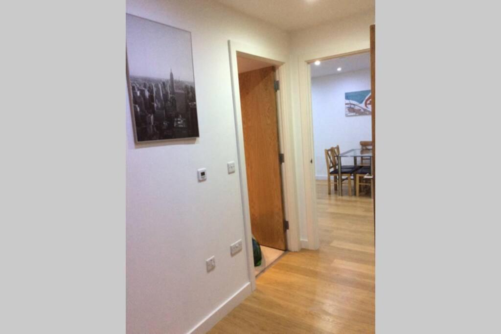 Max'Em Lexington Luxury Apartment Slough Eksteriør billede