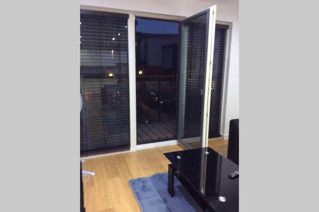 Max'Em Lexington Luxury Apartment Slough Eksteriør billede