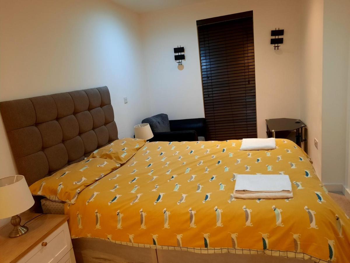 Max'Em Lexington Luxury Apartment Slough Eksteriør billede