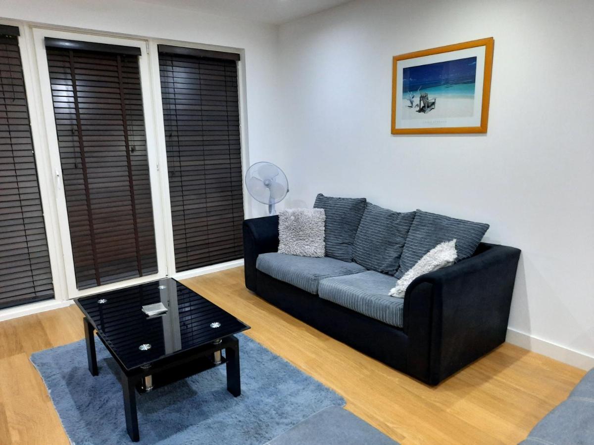 Max'Em Lexington Luxury Apartment Slough Eksteriør billede